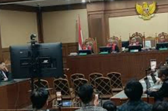 Pengamat Hukum Soroti Narasi Ferry Irwandi Terkait Kasus Chromebook “Dinilai Tidak Objektif”